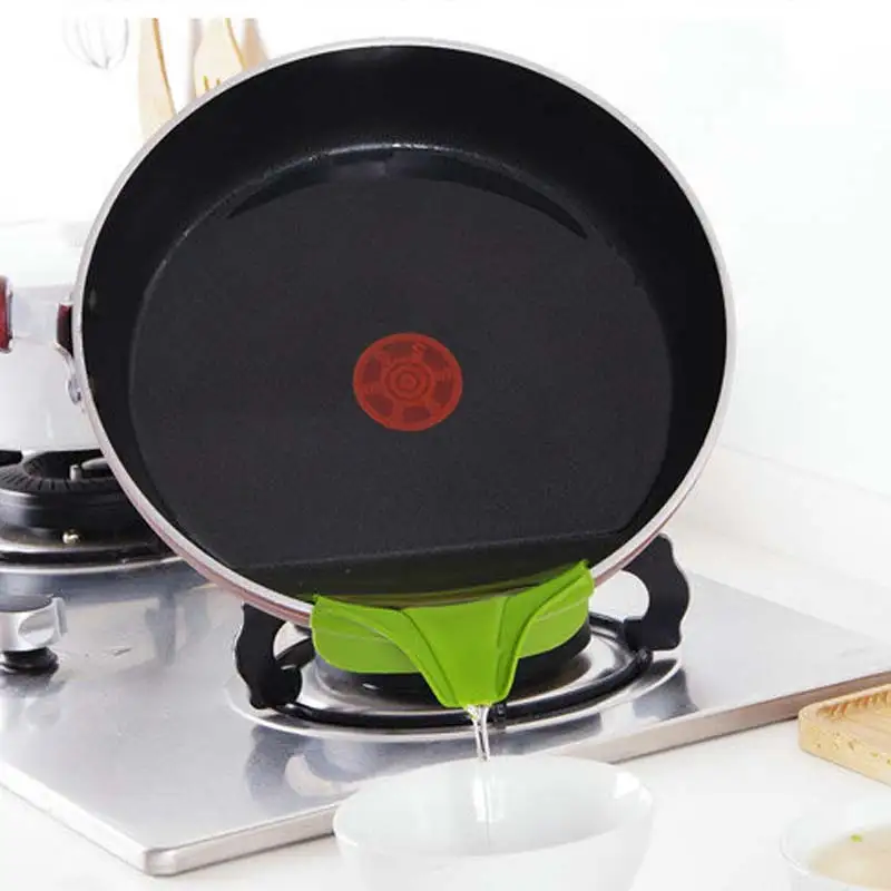 Silicone Anti-spill Drain Pans Round Rim Deflector Liquid Soup Diversion Mouth Cooking Kitchen Tools P7Ding | Дом и сад