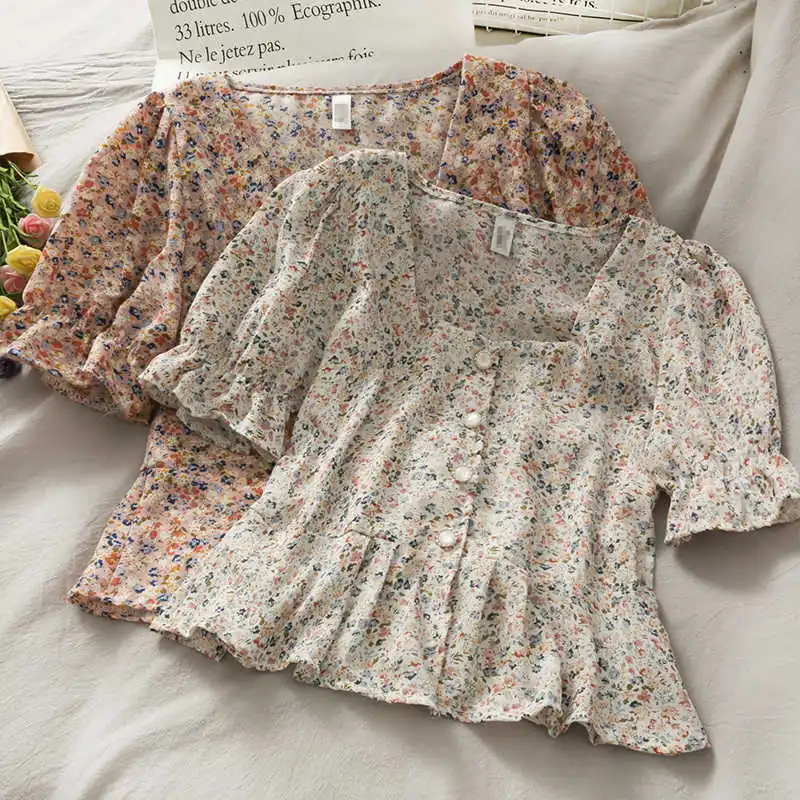 2021 на весну и лето с цветочным рисунком в стиле ретро квадратным вырезом