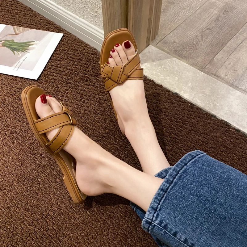 Summer Slipper Women 2021 The New Outside Fashion Casual  Low (1cm-3cm) Solid Shallow Concise Flip flops Breathable High Quality