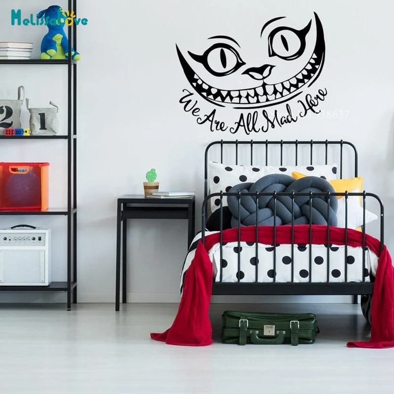 Мы все сумасшедшие здесь Мультяшные цитаты наклейки на стену детская комната