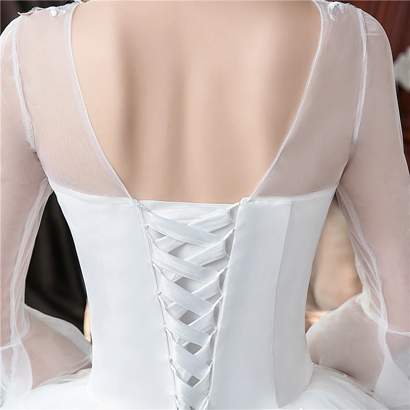 Свадебное платье с рукавом три четверти и О-образным вырезом элегантное