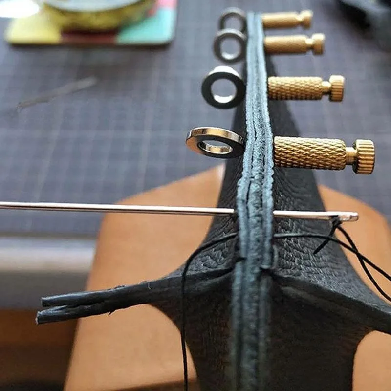 

1Pcs Handmade Leather Stitching Fixed Needle Leather Bite Diy Basting Metal Stitching Bag Positioning Stitching Needle Tool N0V4