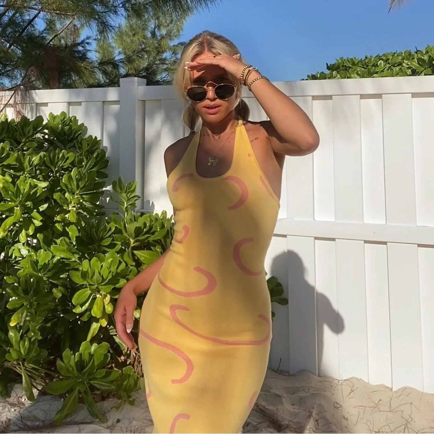 

2021 Knitted Bodycon Dress Women Y2K Halter Neck Summer Yellow Sleeveless Midi Backless Party Sexy Dresses Beach