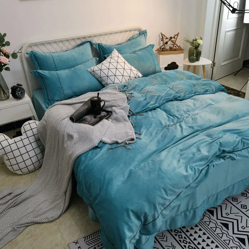 

Sky blue Crystal velvet bedding set warm 4pcs/set ruffles bed set embroidery duvet cover flat sheet solid grey flannel fleece