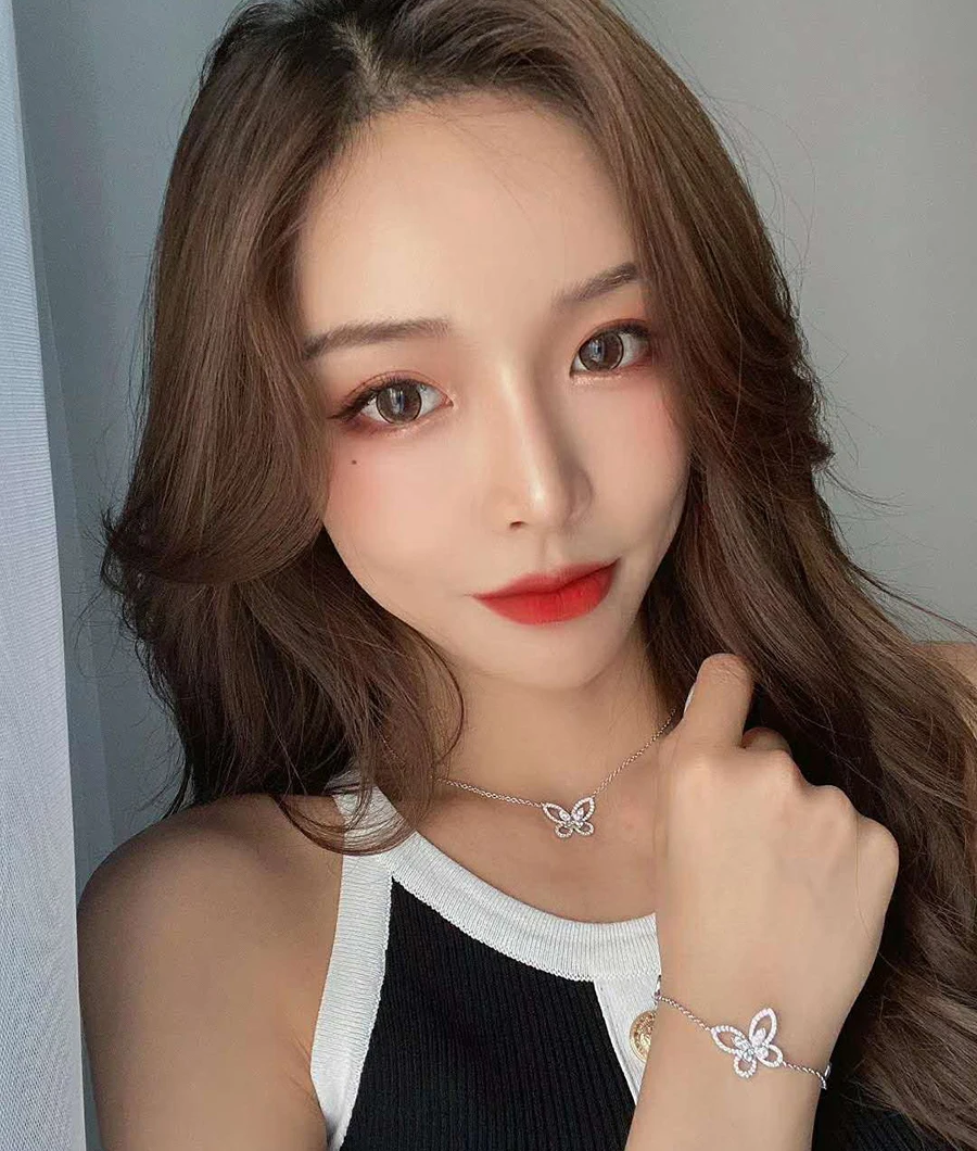 

Luomansi New Jewelry Necklace High Carbon Diamond Butterfly Pendant Necklace for Woman Party Gift Wholesale