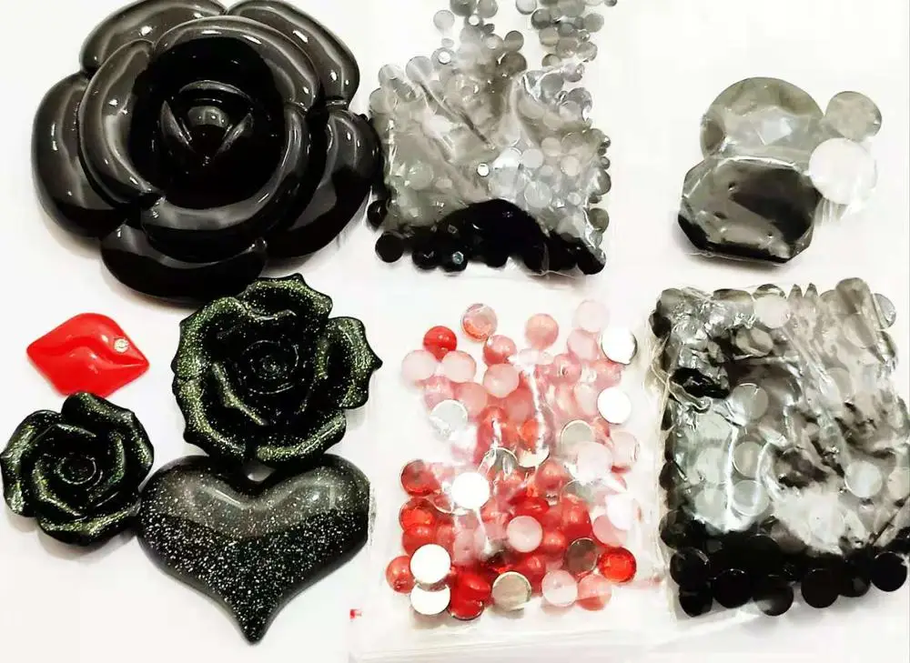 

A SET OF PHONE CASE ROSE DECO KIT P05