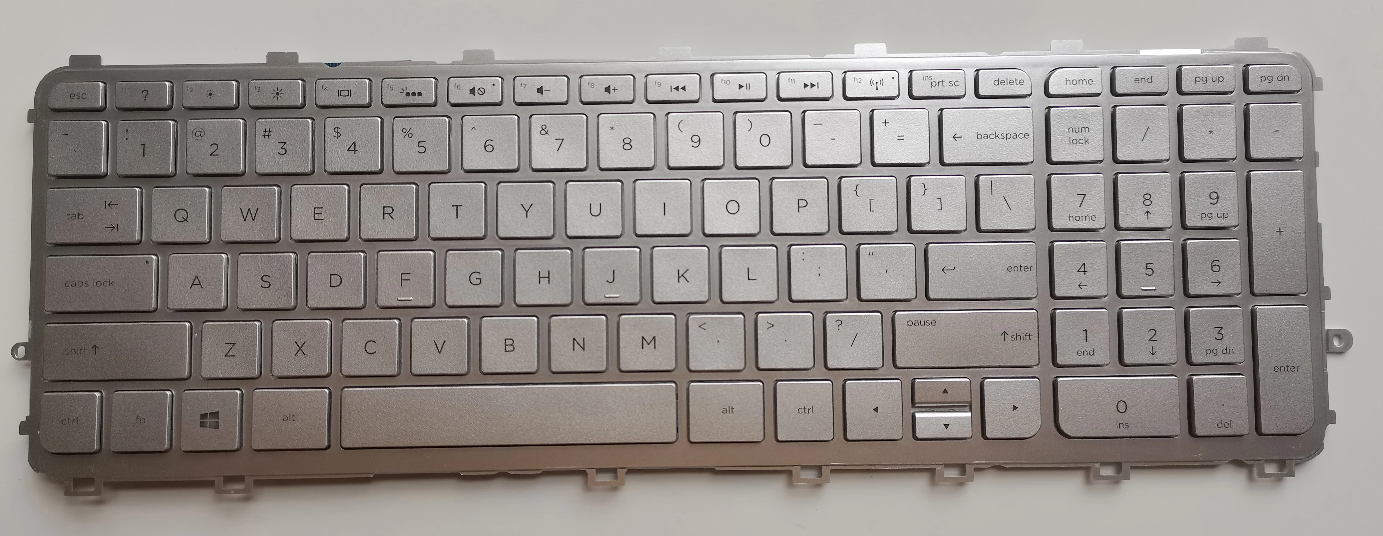 

New For HP ENVY 15-j030TX 15-j031TX 15-j021TX 15-J024TX 15-j028TX 15-j029TX Laptop RU/US English Silver Keyboard With Backlit