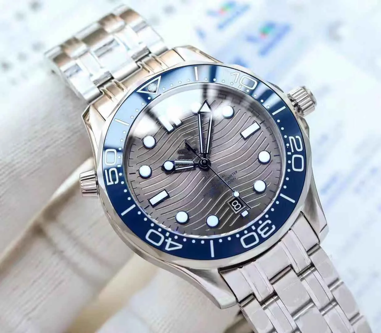 

Large Disc Flying Steel Belt Rubber Belt Automatic Mechanical Watch Men's Waterproof Watch