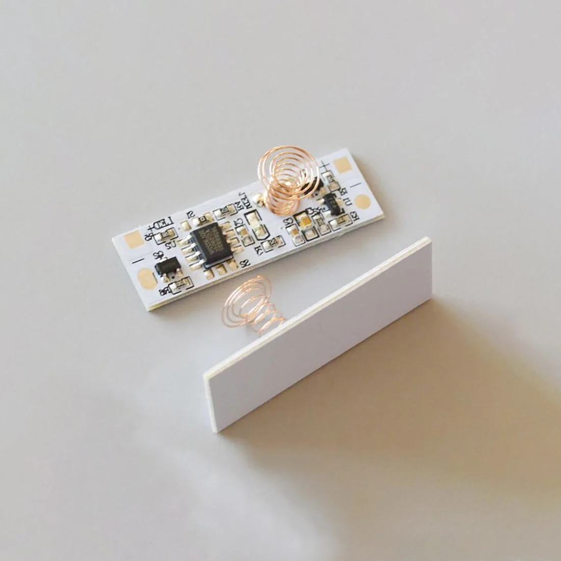 

3-24V 36W 3A Capacitive touch sensor switch coil spring switch LED dimmer control switch for smart home LED light bar