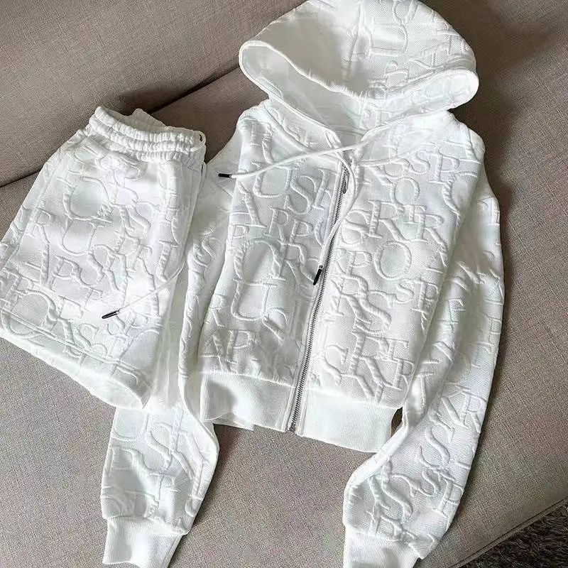 

Leisure sports fashion hooded suit women's spring and autumn new long sleeve Hooded Sweater + wide leg shorts two-piece set