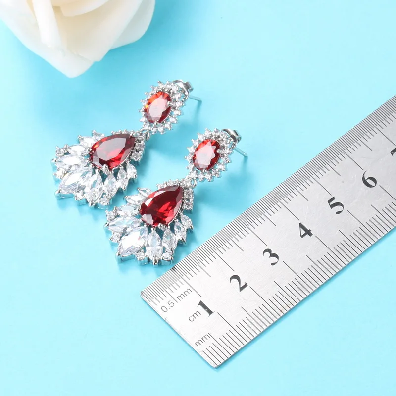 Женский комплект украшений из кольца и серёг серебра 925 пробы | Украшения