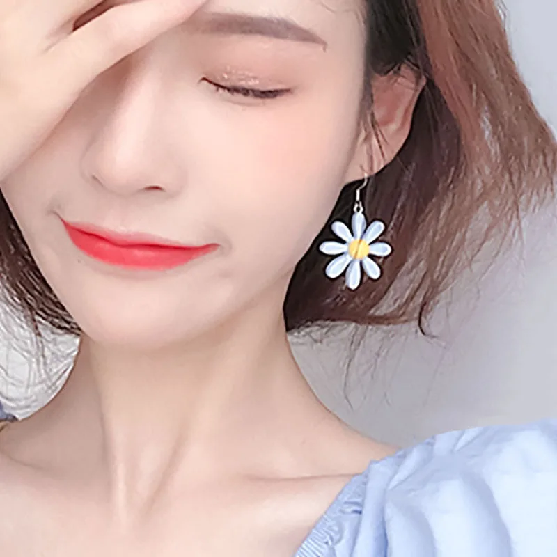 

New Design Sweet Daisy Flower Stud Earrings Cute Statement Earring Jewelry for Girls Gift for Woman Red Pink Color Brincos