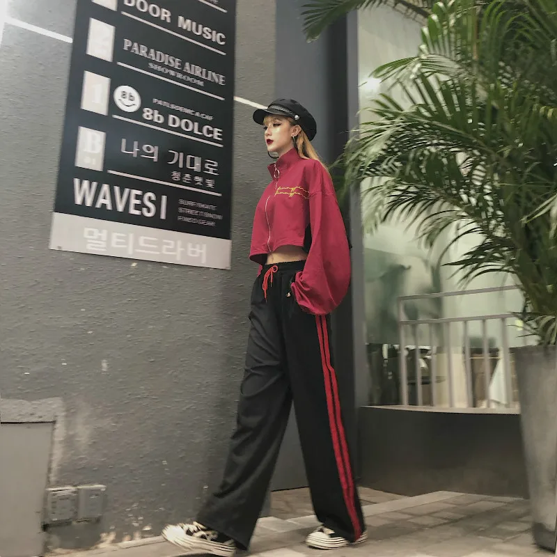 

Красивые женские комплекты из 2 предметов, Подиумные брюки, спортивные комплекты для женщин, подруг, сестер, хип-хоп, обычные полосатые, на мо...