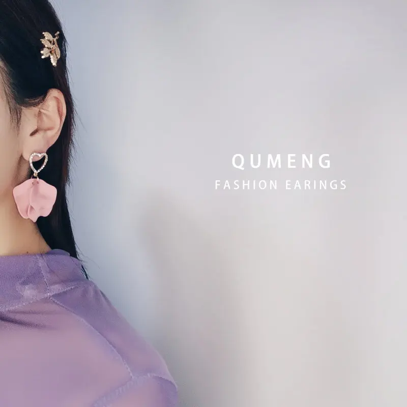 QUMENG милые серьги с сердцем новые корейские Стильные цветочные Лепестковые