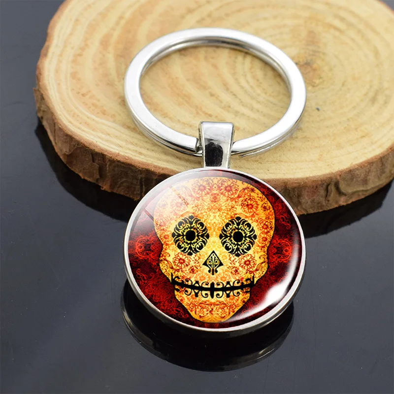 Брелок для ключей Skulls в стиле фолк арт с сахарным черепом двухсторонний