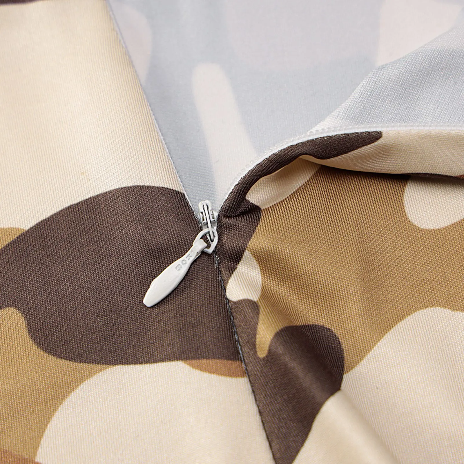 

Women Sport Jumpsuit, Autumn And Winter Adults Camouflage Print Long Sleeve Mock Neck Slit Romper New Style 2021