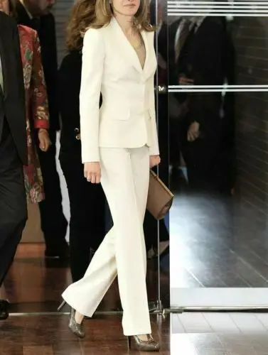 Белый женский модный офисный деловой смокинг костюм из 2 предметов для работы