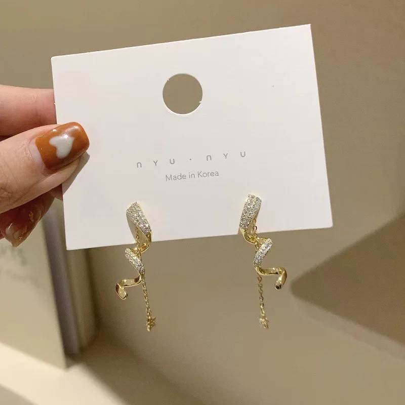 

LOVOACC Temperament Twisted Long Tassel Earrings for Women Sparkly Rhinestone Twist Chain Drop Earrings Korean Party Jewelry