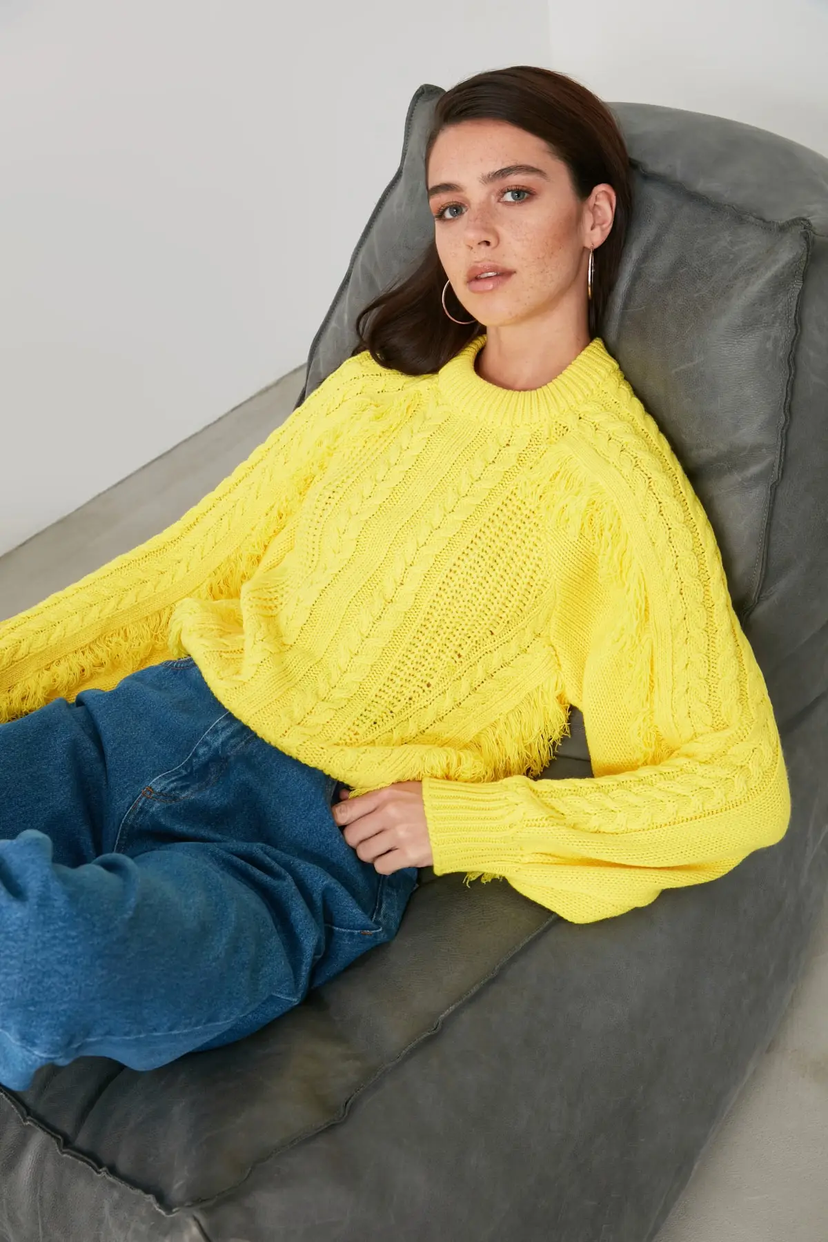 

Trendyol Tassels Knitwear Sweater TWOAW21KZ2828