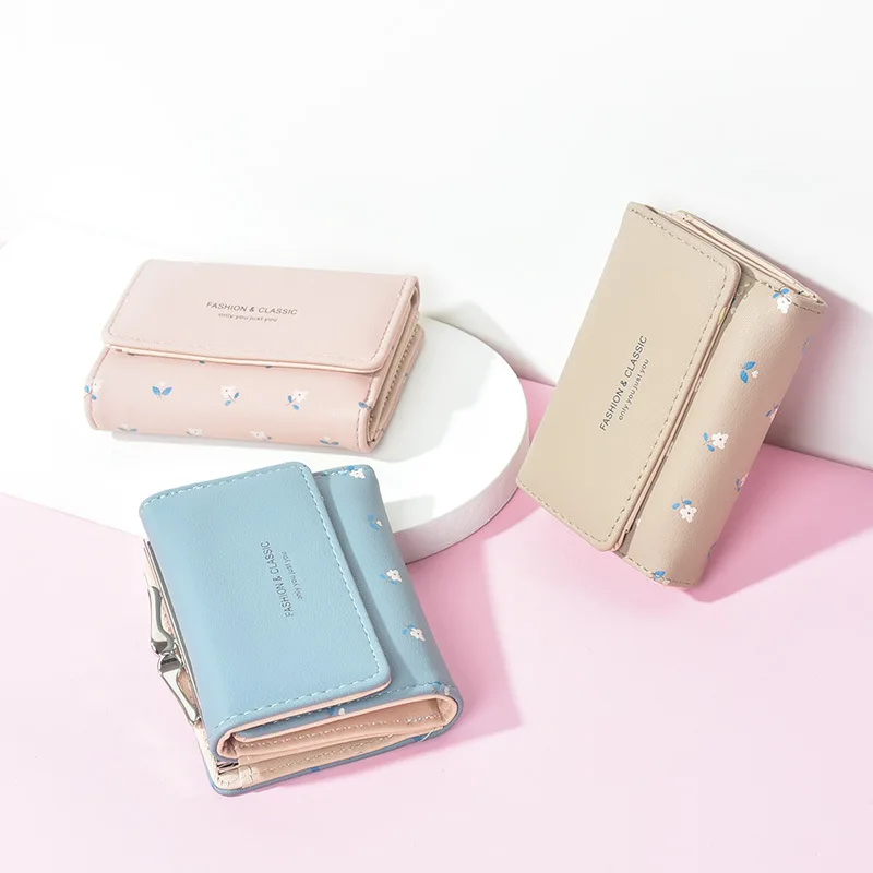 

Women's Wallet Short Folding Cute Floral Lock Coin Purses Female Pu Card Student Small PU Wallets Cartoon Printing Card Holders