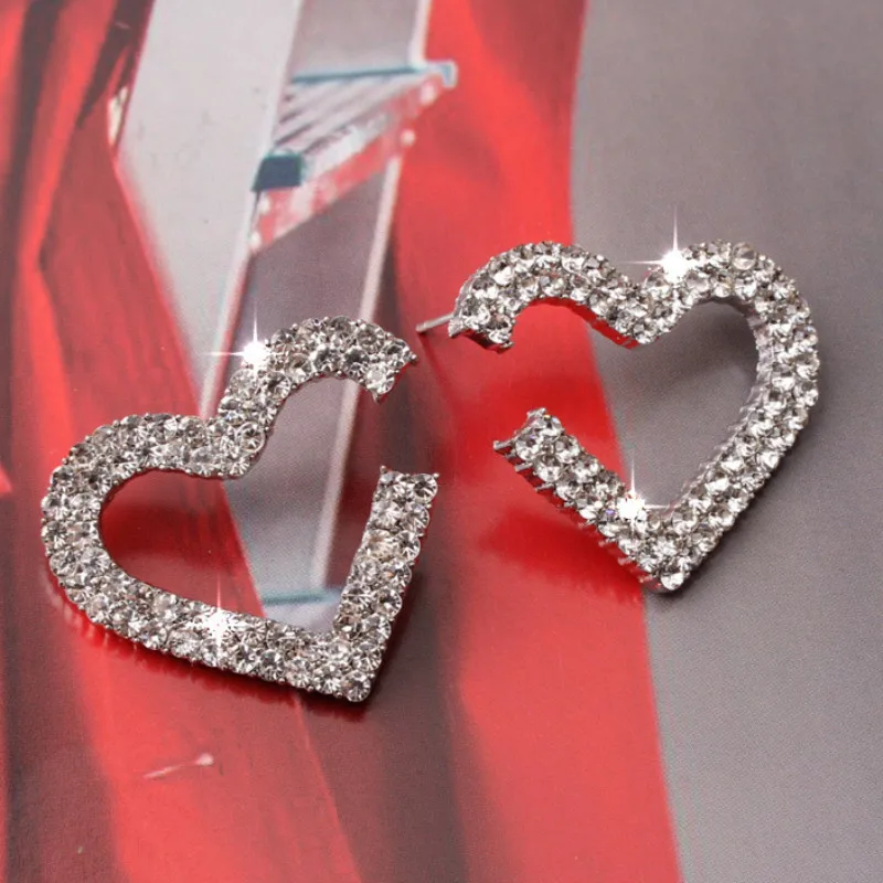 

New Style Full Diamond Love Heart Earrings Personalized Trendy Ear Jewelry