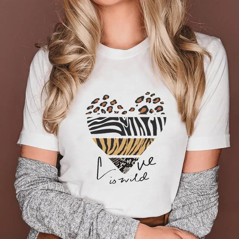 

Женская футболка с леопардовым принтом, с коротким рукавом