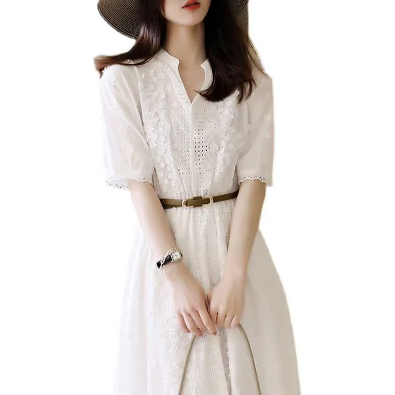 

White lace dress women's 2021 new casual spring and summer short-sleeved waist hollow French fairy super fairy skirt