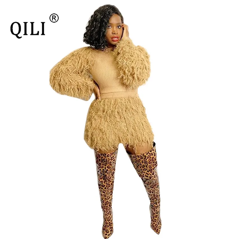 

Женский зимний костюм-двойка с длинным рукавом и шортами