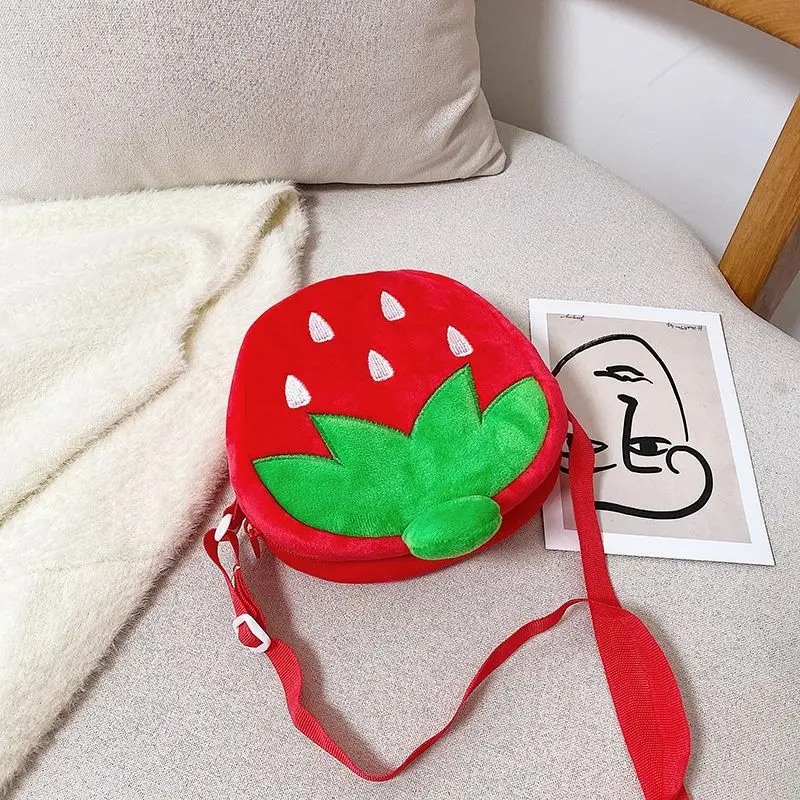 Fashion Soft Plush Baby Girls Coin Purse Handbags Winter Kids Small Shoulder Bag Cartoon Strawberry Children Messenger Bags