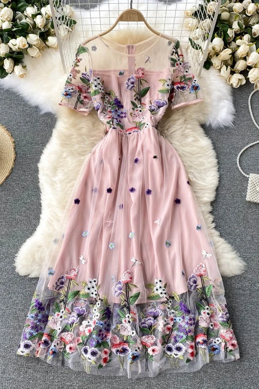 

Palace style dress 2021 new summer goddess Fan heavy industry embroidery flowers slim mid-length mesh dress