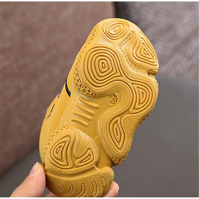 Ботинки детские зимние на мягкой подошве Нескользящие с плюшевой подкладкой |