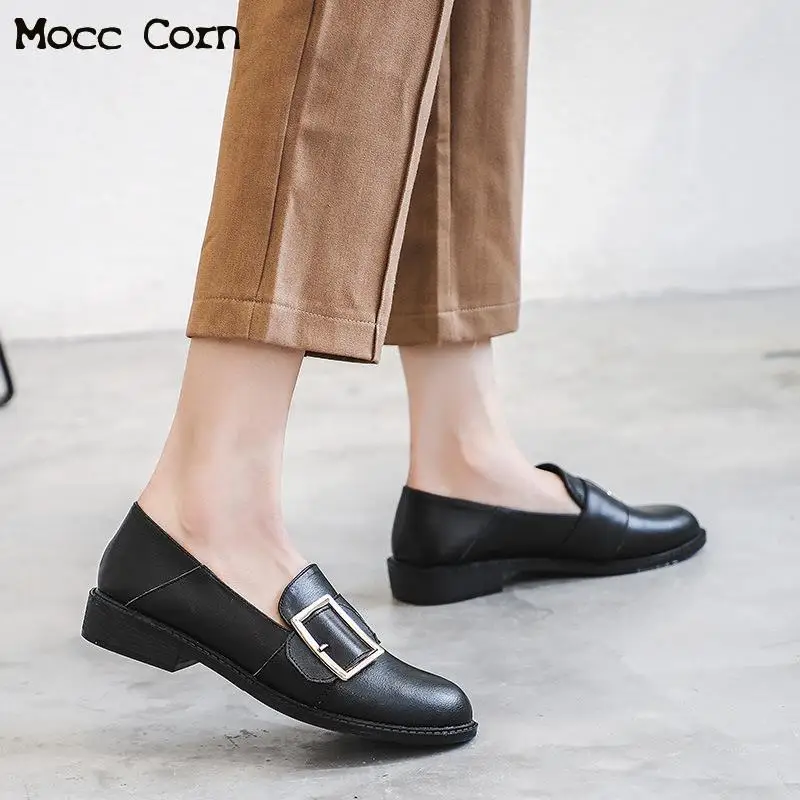 Туфли женские кожаные на плоской подошве Мокасины круглый носок лоферы без