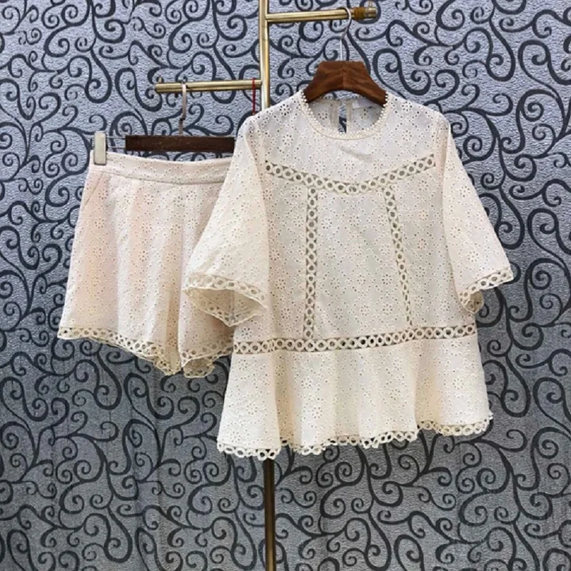 High Quality Short Sets 2021 Summer Fashion Clothing Suits Women Hollow Out Embroidery Loose Tops+Casual Short Suits Sets Ladies