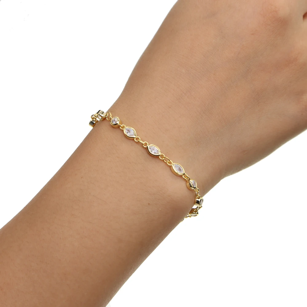 Браслет из серебра 925 пробы покрытый желтым золотом с инкрустацией от сглаза |