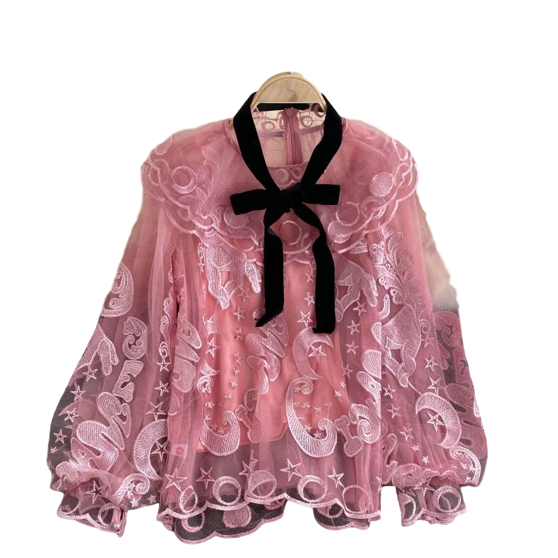 

French Retro Blouse Female Fashion Heavy Industry Lace Embroidery Hollow Doll Collar Puff Sleeve Shirt Female Autumn UK