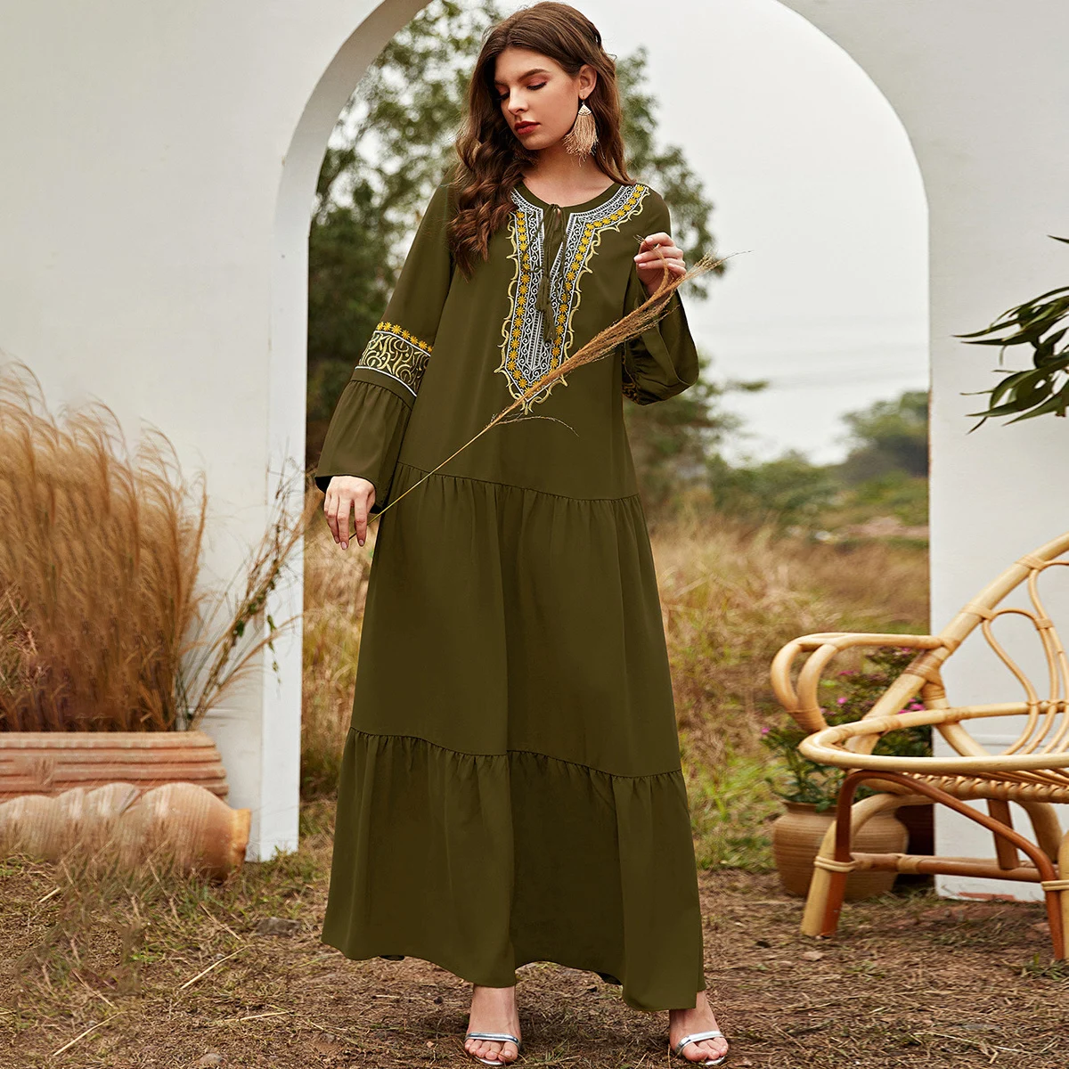 

Винтажное платье из Дубая с вышивкой пиратское любопытство, кружевное платье с круглым вырезом, Расклешенным рукавом, Свободный Подол, мусу...