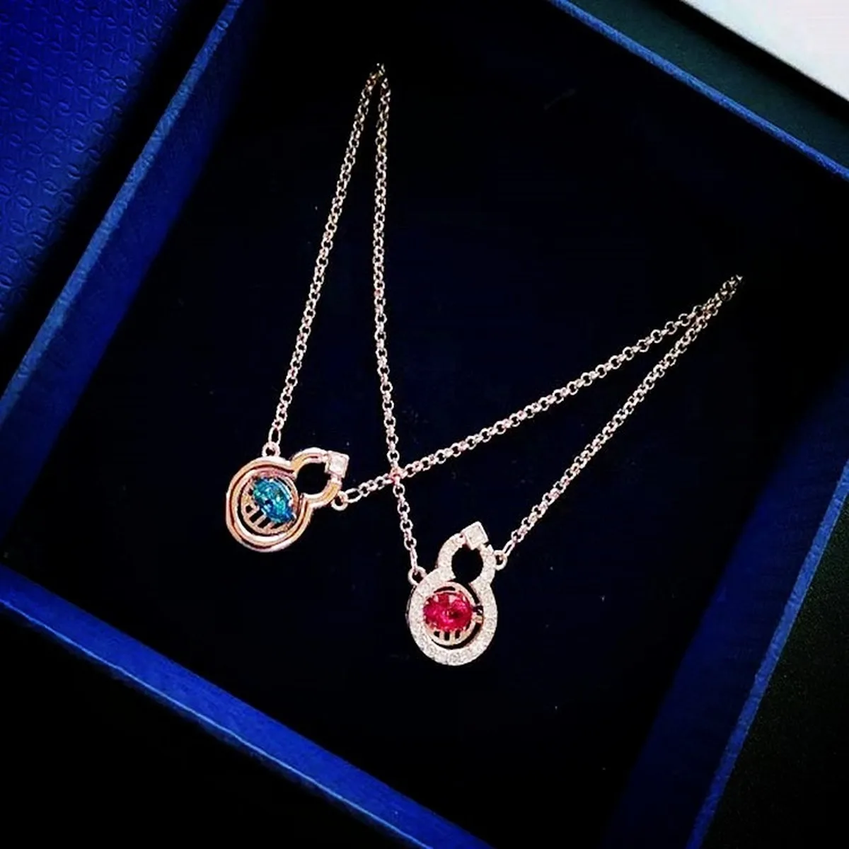 

QSJIE High quality SWA romantic and gorgeous Fu to calabash dancing Red Crystal Necklace Charming fashion jewelry