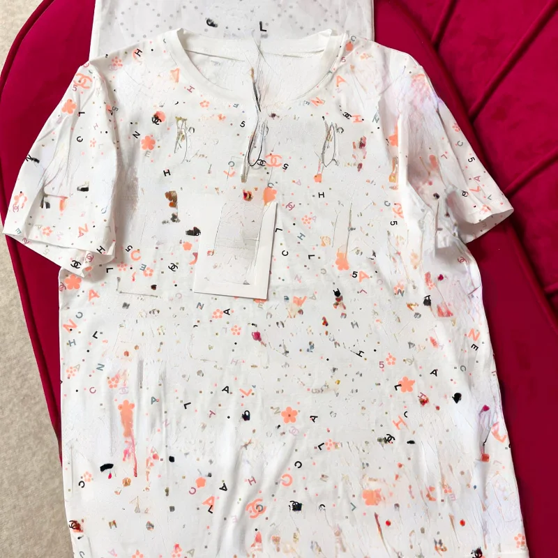 

Женские футболки с коротким рукавом