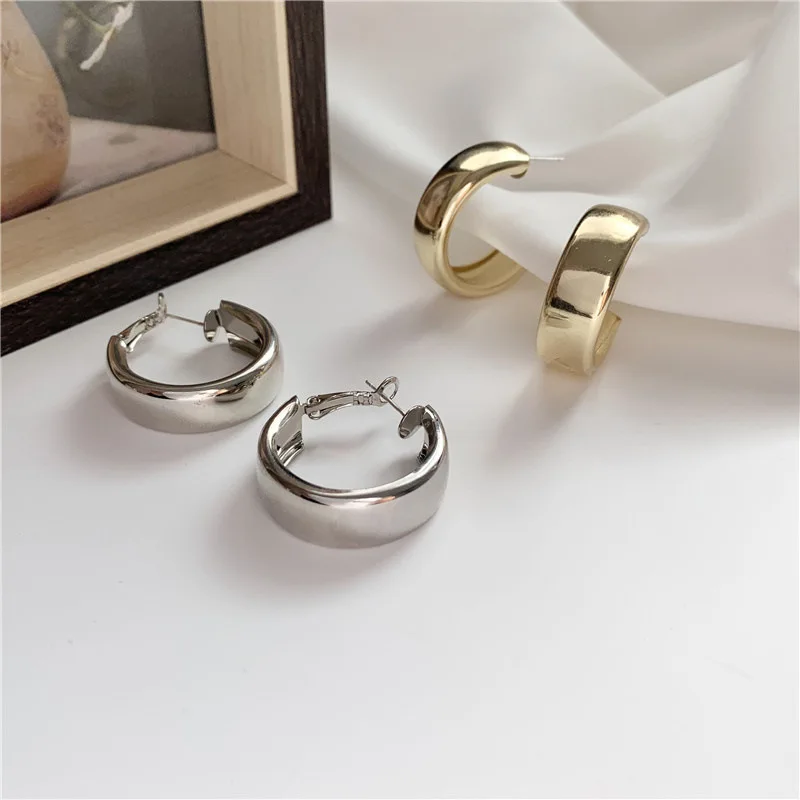 

Simple Gold Color Large Circle Earrings Korean Geometric Earrings Women's Retro Pendant Earrings 2021 Fashion Jewelry