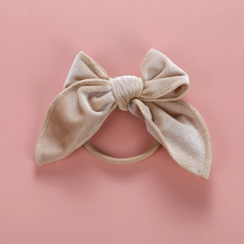 Рисунок 6 - Повязка на голову с большим бантом