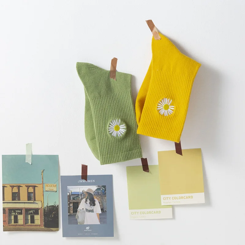 

Japanese Harajuku Embroidery Daisy Cute Socks Women Candy Color Top Quality Breathable Combed Cotton Sport Socks Streetwear Sox