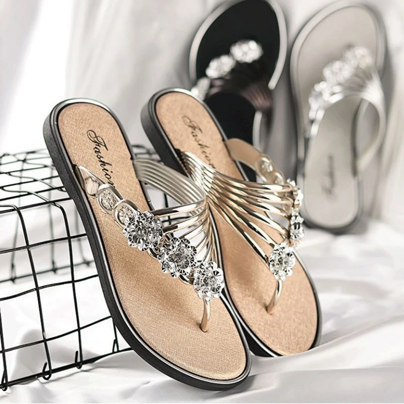

Women Fashion Peep Toe Silver High Quality Anti Skid Beach Sandals Lady Casual Golden Crystal Summer Home Sandals