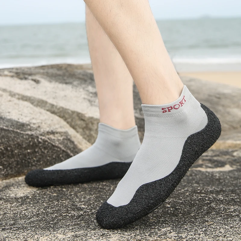 

2021 New Bare Feet Shoes Men and Women Beach Lightweight Folding Socks Shoe Covers Foot Sports Shoes Casual Shoes