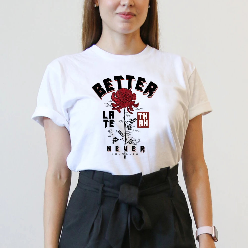 Женская футболка с цветочным принтом круглым вырезом|Футболки| |