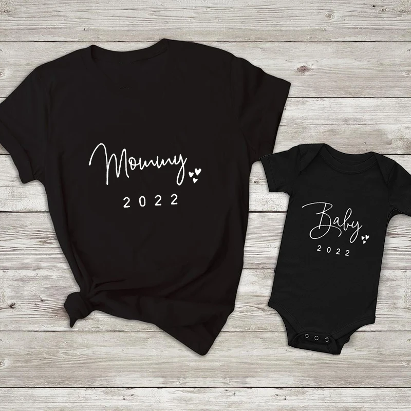 

Family Tshirts Baby / Mommy 2022 Fashion Mommy and Me Shirt Pregnancy Announcement Family Look Baby Mom Matching Clothes