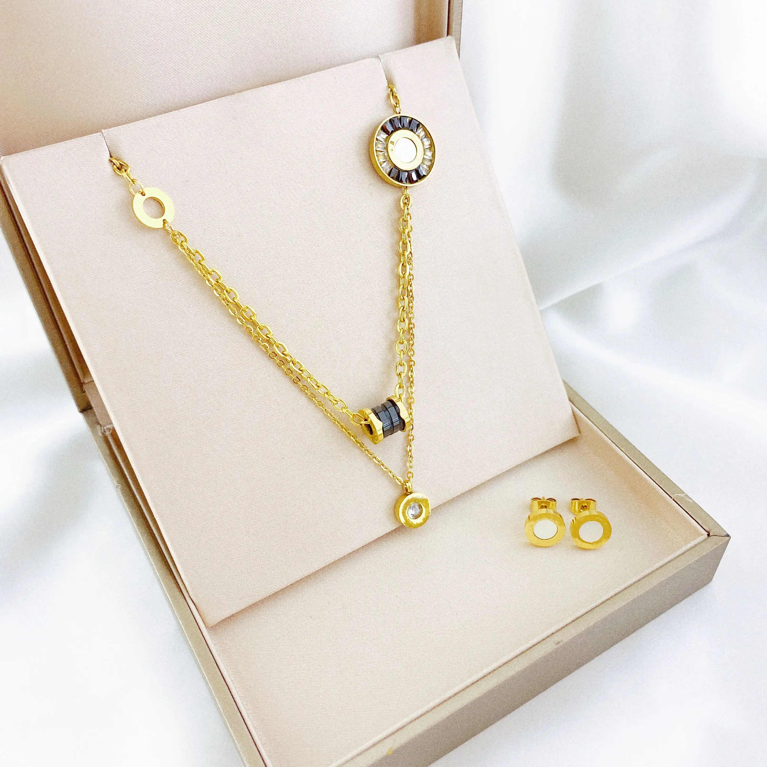 Модное женское ожерелье из нержавеющей стали черные и белые ожерелья с