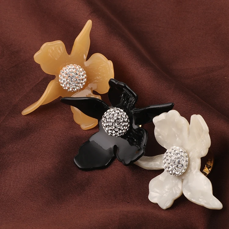 

Flower and Rhinestone Statement Women Rings Fashion Trendy Diameter 6.5 cm big Flowers leopard elements Ring Brand Party Jewelry