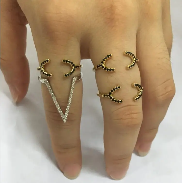 Новинка распродажа нежное черное кольцо с фианитами золотого цвета для женщин