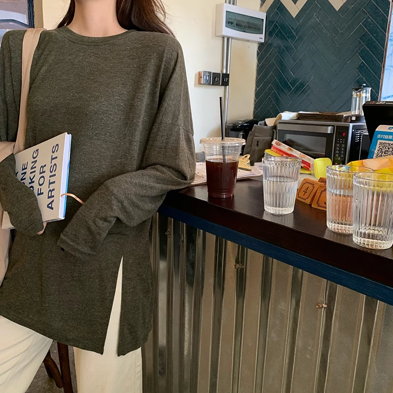 Женская Однотонная футболка с длинным рукавом в Корейском стиле топы разрезом по