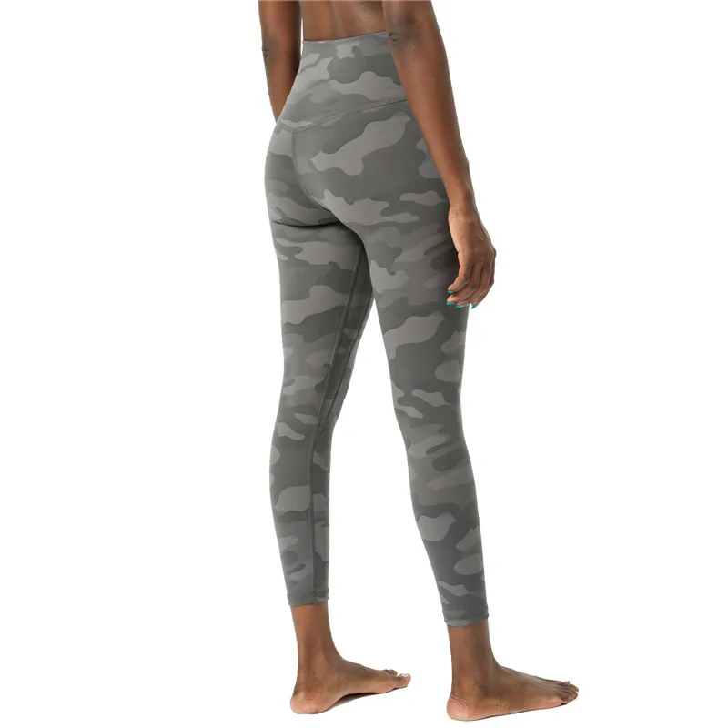 

Women's Camouflage Printed Yoga Pants Nude Sense Yoga Capris High Waist Hip Lifting Fitness Pants